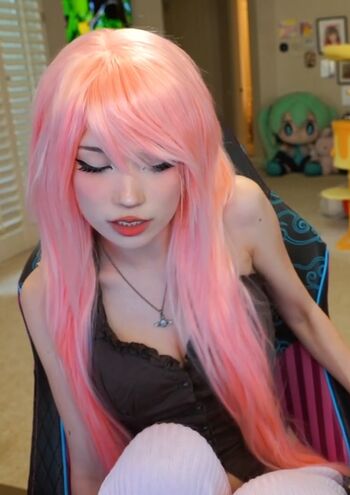 Emiru  page leaked private photo uncensored HD quality