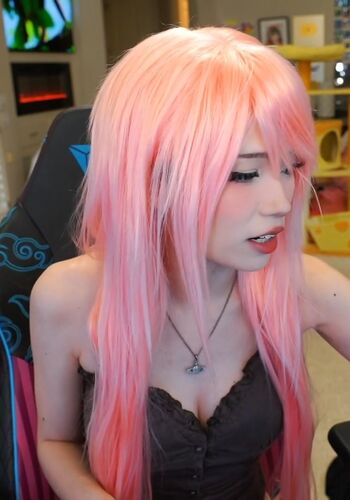 Emiru  page leaked private photo uncensored HD quality