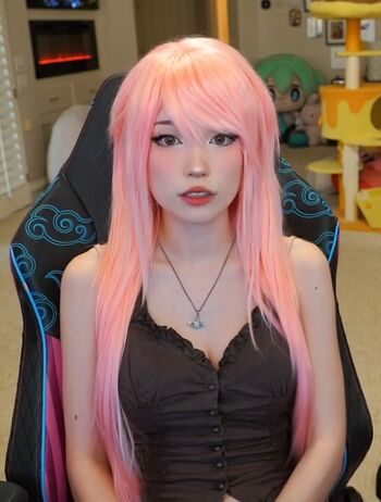 Emiru  page leaked private photo uncensored HD quality