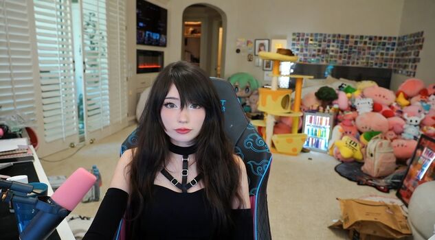 Emiru  page leaked private photo uncensored HD quality