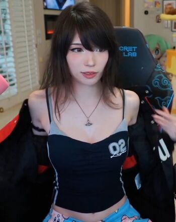 Emiru  page leaked private photo uncensored HD quality