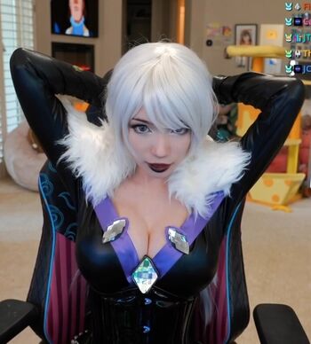 Emiru  page leaked private photo uncensored HD quality