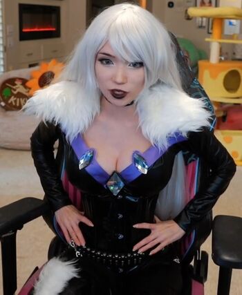 Emiru  page leaked private photo uncensored HD quality