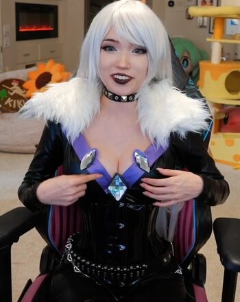 Emiru  page leaked private photo uncensored HD quality