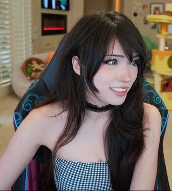 Emiru leaked private photo uncensored HD quality