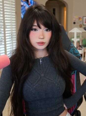 Emiru  page leaked private photo uncensored HD quality