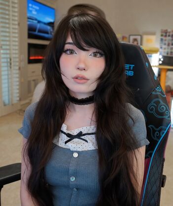 Emiru  page leaked private photo uncensored HD quality