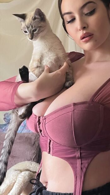 Erinmhk page leaked private photo uncensored HD quality