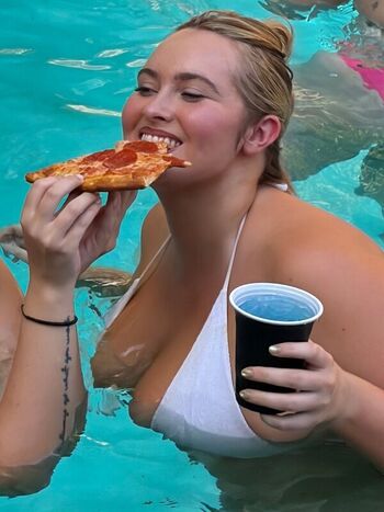 Erinmhk page leaked private photo uncensored HD quality