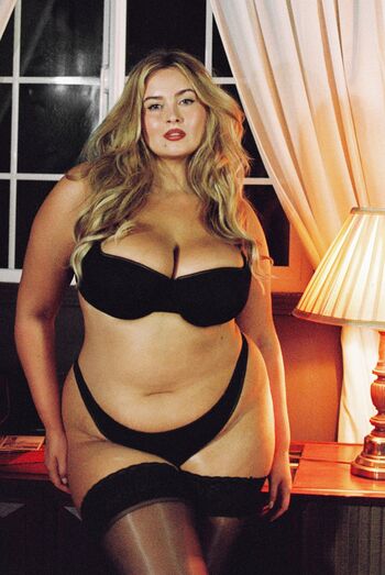 Erinmhk page leaked private photo uncensored HD quality