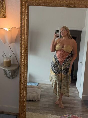 Erinmhk leaked private photo uncensored HD quality