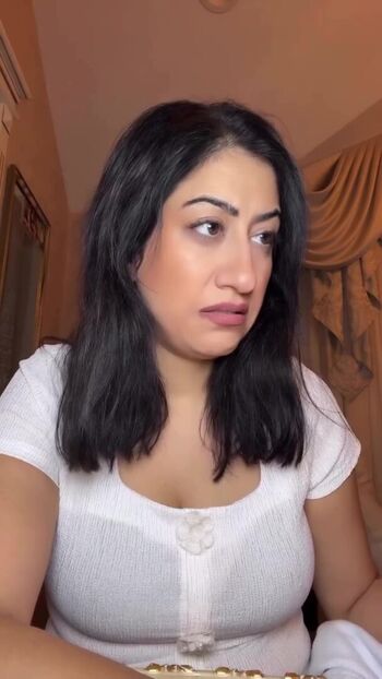 Estee palti page leaked private photo uncensored HD quality