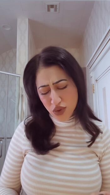 Estee palti leaked private photo uncensored HD quality