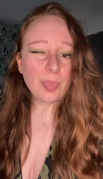 Fannyjhsz leaked private photo uncensored HD quality