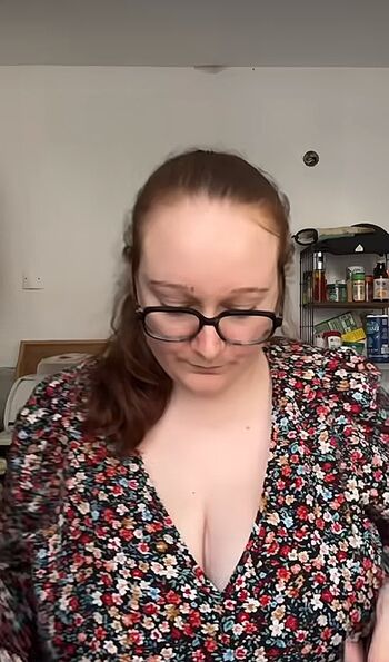 Fannyjhsz leaked private photo uncensored HD quality