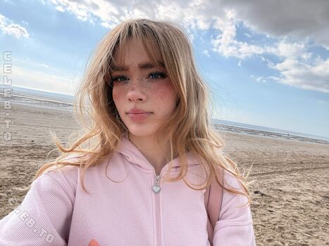 Felinenyaa leaked private photo uncensored HD quality