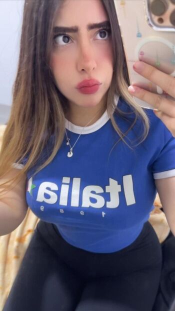 Fernandavaal page leaked private photo uncensored HD quality