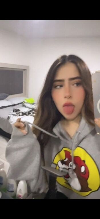 Fernandavaal page leaked private photo uncensored HD quality