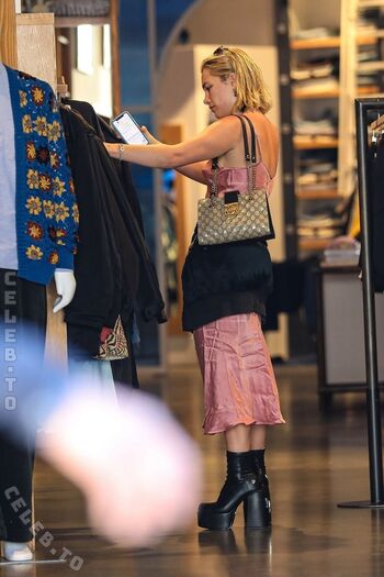Florence pugh  page leaked private photo uncensored HD quality