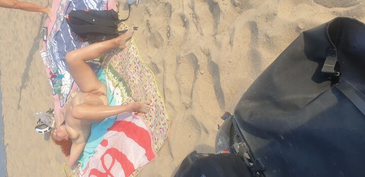 Friends on the beach leaked private photo uncensored HD quality