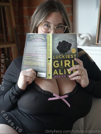 Fullerbustbestie leaked private photo uncensored HD quality