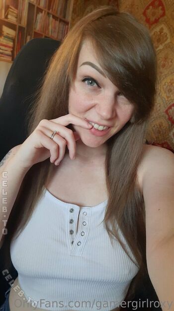 Gamergirlroxy page leaked private photo uncensored HD quality