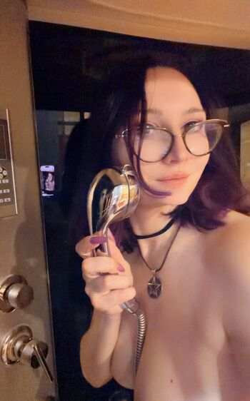 Gliese  page leaked private photo uncensored HD quality