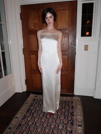 Gracie abrams leaked private photo uncensored HD quality