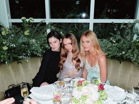 Gracie abrams leaked private photo uncensored HD quality