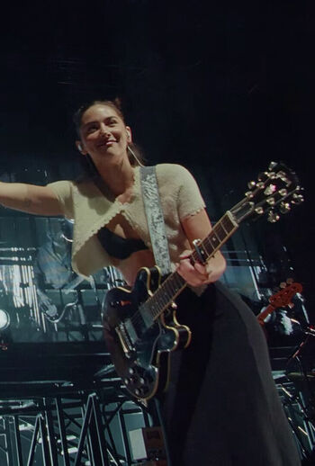 Gracie abrams leaked private photo uncensored HD quality