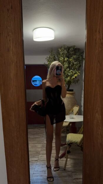 Gwendolynceline  page leaked private photo uncensored HD quality