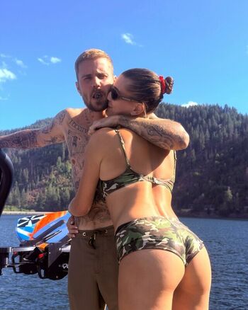Hailey baldwin bieber page leaked private photo uncensored HD quality