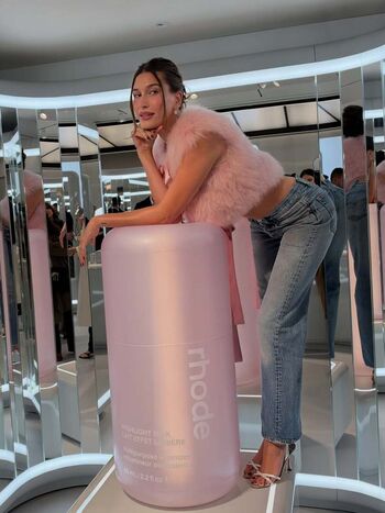 Hailey baldwin bieber page leaked private photo uncensored HD quality