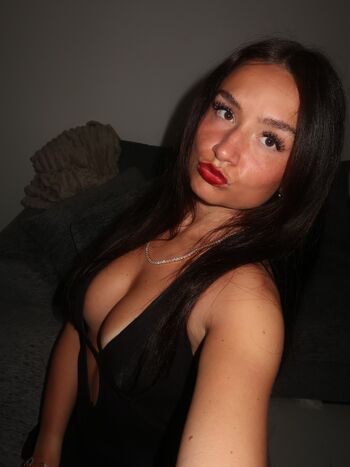 Hailey esser page leaked private photo uncensored HD quality