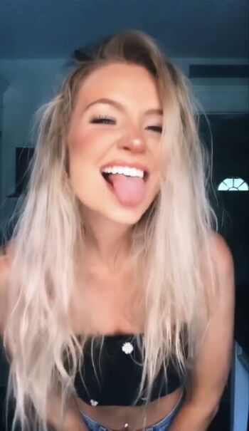 Hailey malles page leaked private photo uncensored HD quality