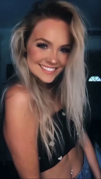 Hailey malles page leaked private photo uncensored HD quality