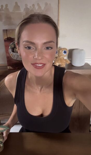 Hailey malles page leaked private photo uncensored HD quality