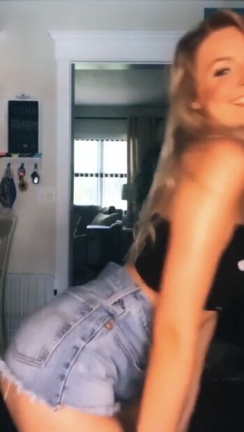 Hailey malles leaked private photo uncensored HD quality