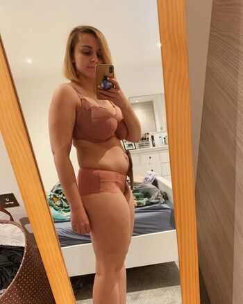 Hannah witton leaked private photo uncensored HD quality