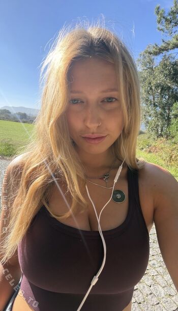 Helenaastoll leaked private photo uncensored HD quality