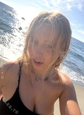 Helenaastoll leaked private photo uncensored HD quality