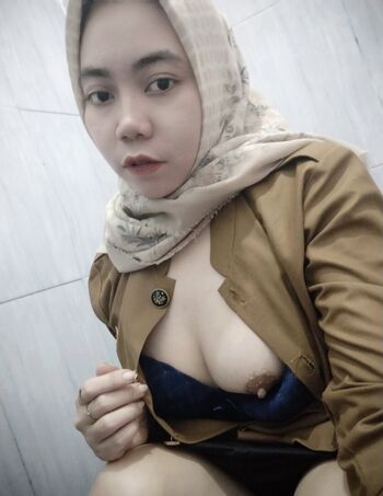 Hijab leaked private photo uncensored HD quality