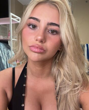 Hippicam  page leaked private photo uncensored HD quality