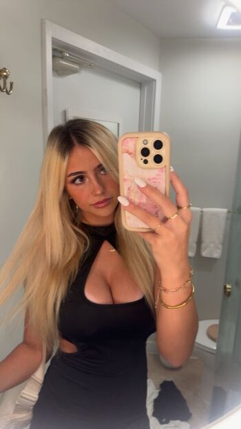 Hippicam  page leaked private photo uncensored HD quality