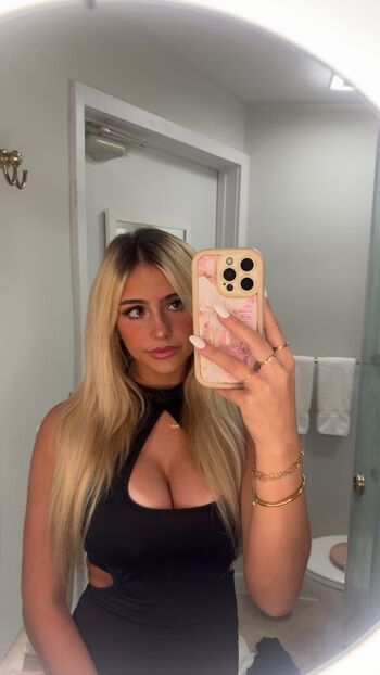 Hippicam  page leaked private photo uncensored HD quality