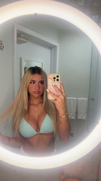 Hippicam  page leaked private photo uncensored HD quality