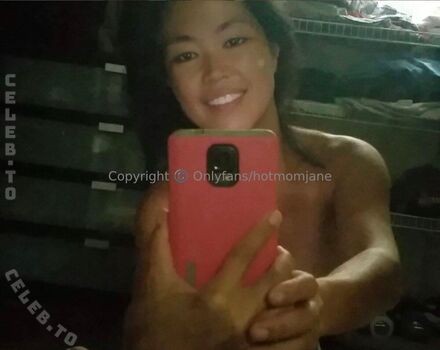Hotmomjane page leaked private photo uncensored HD quality