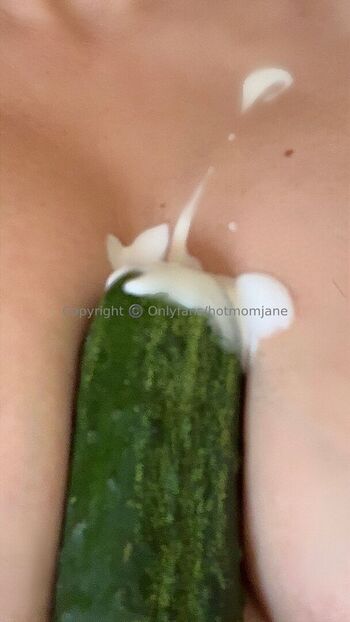 Hotmomjane page leaked private photo uncensored HD quality