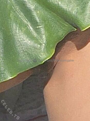 Hotmomjane leaked private photo uncensored HD quality