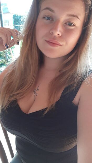 Hungarian big tits leaked private photo uncensored HD quality